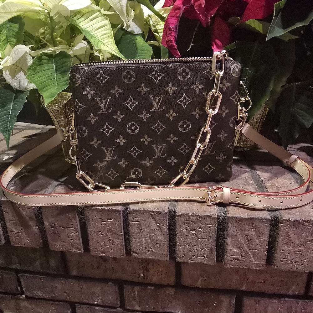 Source Unknown Dark Brown Patterned Crossbody Bag - image 1